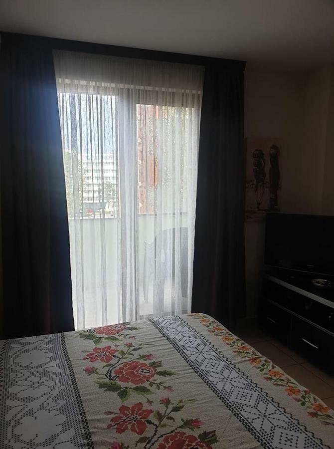 Nick Apartments Mamaia Extérieur photo